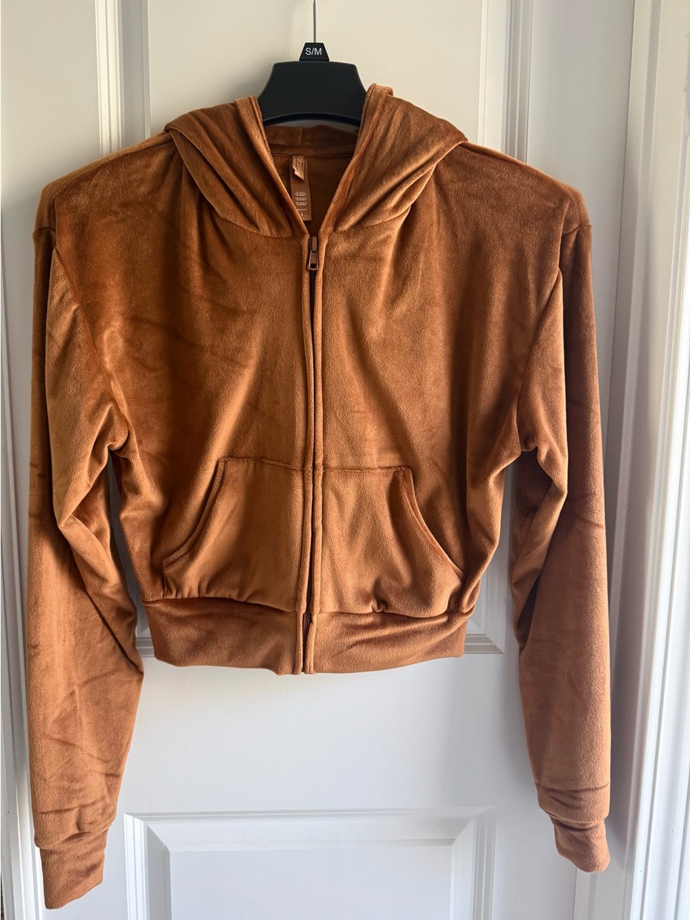 Skim’s Velour set Cropped Hooded Zip-Up Jacket & Jogger Brown